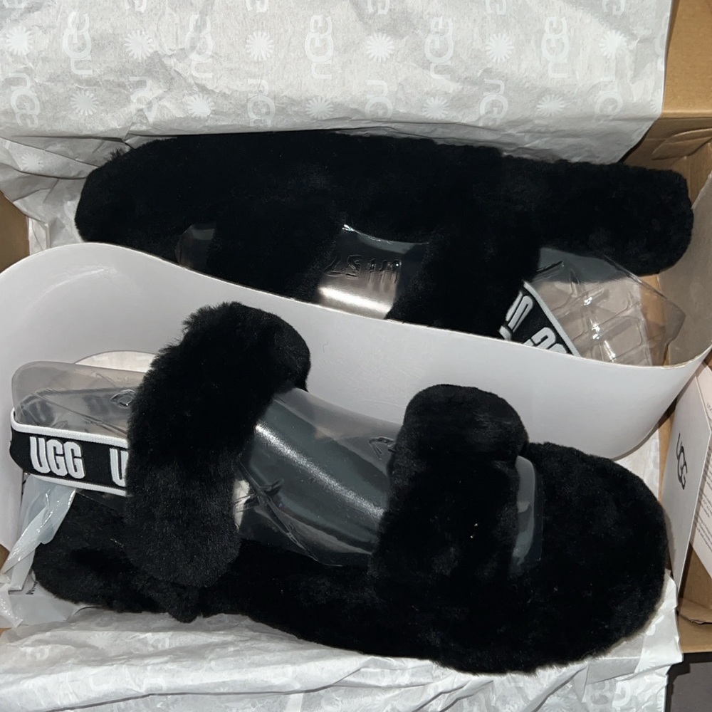 UGG Women’s FLUFF OH YEAH SLIDE BLACK SANDAL